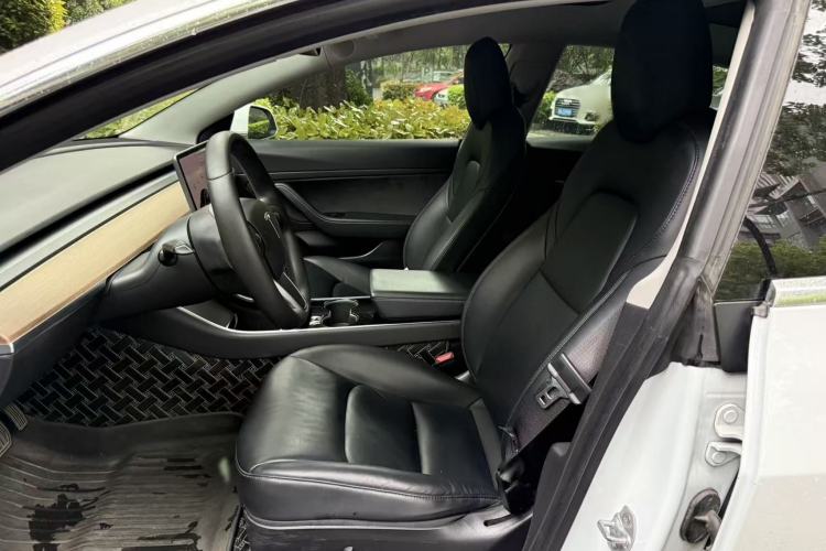 Used Tesla Model 3 2019 Standard Range Rear-Wheel Drive Upgraded Version (60 kWh) Interior 1