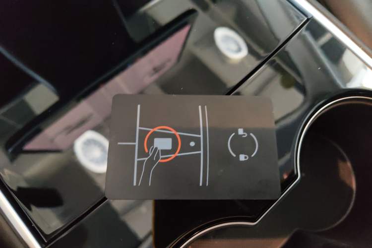 Used Tesla Model 3 2019 Standard Range Rear-Wheel Drive Upgraded Version (60 kWh) Interior 1