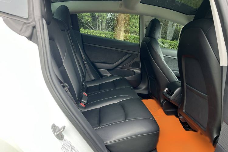 Used Tesla Model 3 2019 Standard Range Rear-Wheel Drive Upgraded Version (52 kWh) Interior 11