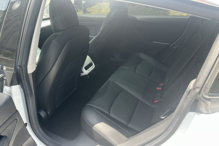 Used Tesla Model 3 2019 Standard Range Rear-Wheel Drive Upgraded Version (60 kWh) Interior 2
