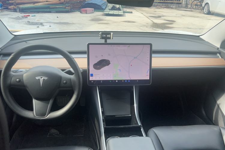Used Tesla Model 3 2019 Standard Range Rear-Drive Upgraded Version Interior 3