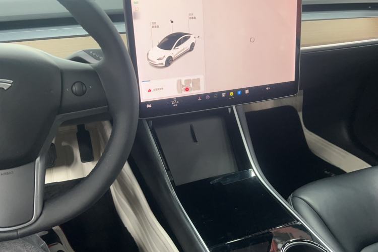 Used Tesla Model 3 2019 Long-Range All-Wheel-Drive Version Interior 3