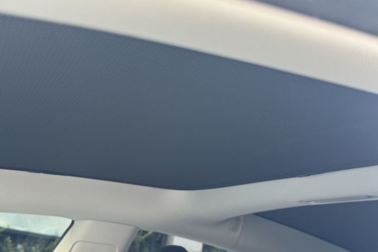 Used Tesla Model 3 2019 Standard Range Rear-Drive Upgraded Version Interior 3