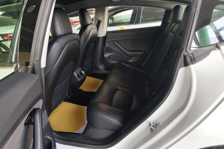 Used Tesla Model 3 2019 Standard Range Rear-Wheel Drive Upgraded Version (60 kWh) Interior 4