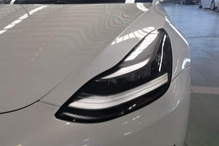 Used Tesla Model 3 2019 Standard Range Rear-Wheel Drive Upgraded Version (60 kWh) Left Front Headlight