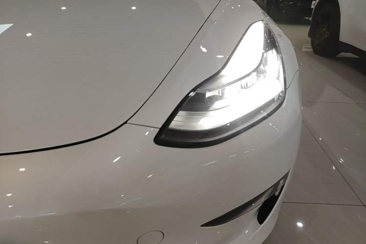 Used Tesla Model 3 2019 Performance High-Performance All-Wheel-Drive Version Left Front Headlight