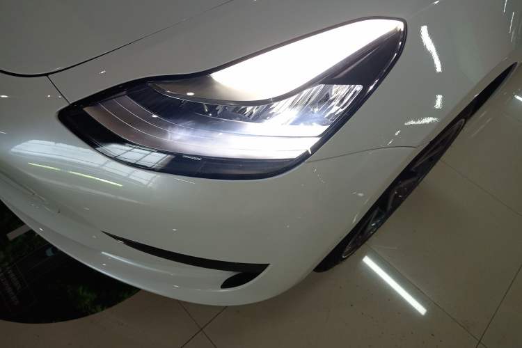 Used Tesla Model 3 2019 Standard Range Rear-Wheel Drive Upgraded Version (52 kWh) Left Front Headlight