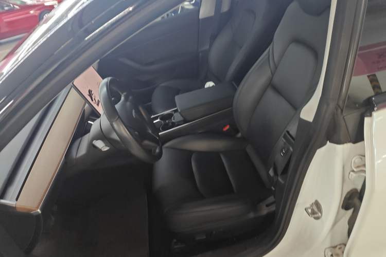 Used Tesla Model 3 2019 Long-Range Rear-Wheel-Drive Version Left Front Seat