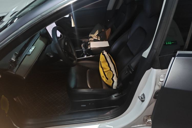 Used Tesla Model 3 2019 Long-Range Rear-Wheel-Drive Version Left Front Seat