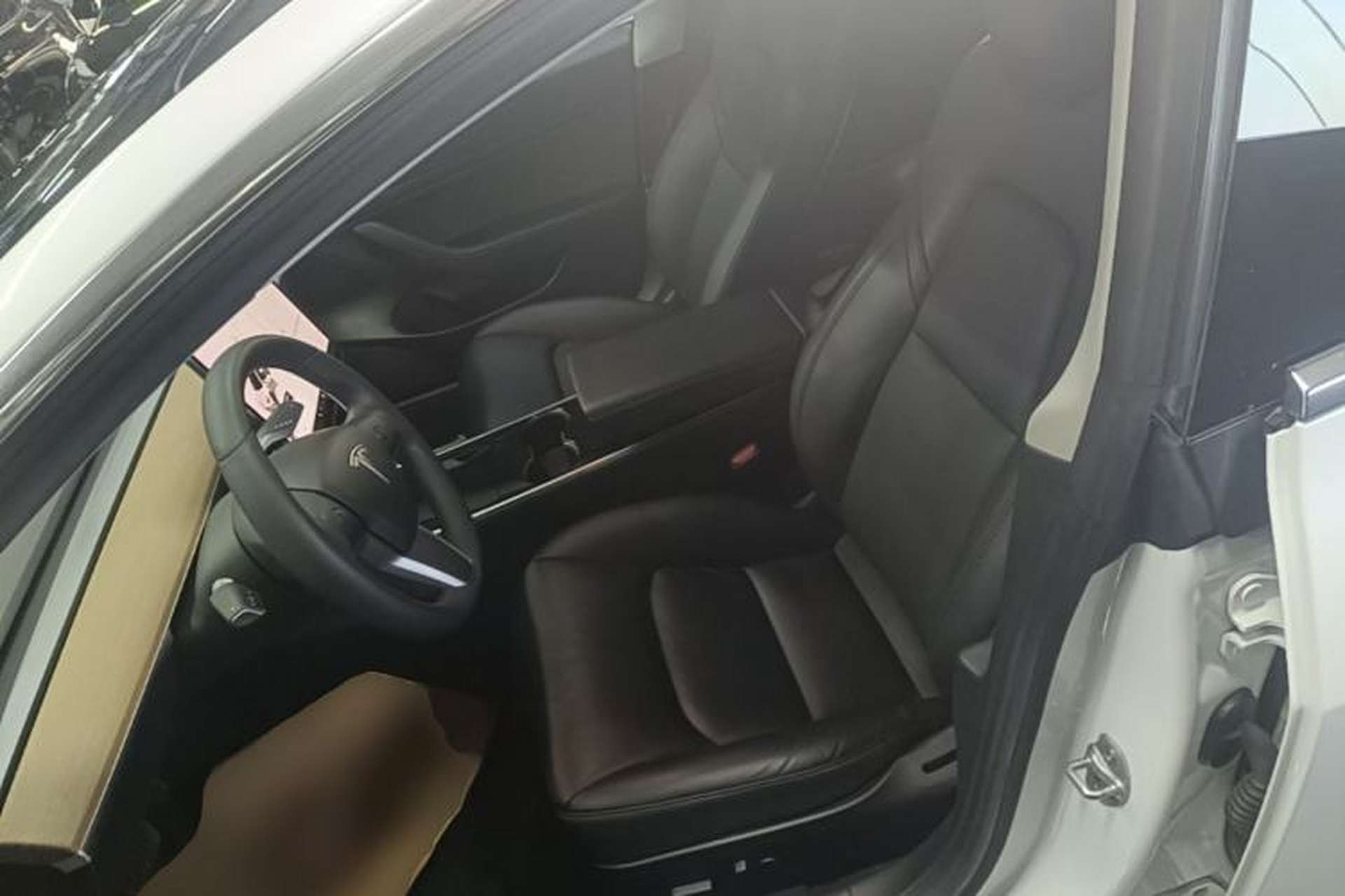 Used Tesla Model 3 2019 Standard Range Rear-Wheel Drive Upgraded Version (52 kWh) Left Front Seat