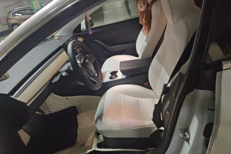 Used Tesla Model 3 2019 Long-Range Rear-Wheel-Drive Version Left Front Seat