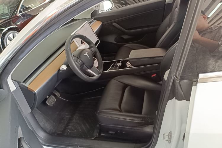 Used Tesla Model 3 2019 Standard Range Rear-Wheel Drive Upgraded Version (60 kWh) Left Front Seat