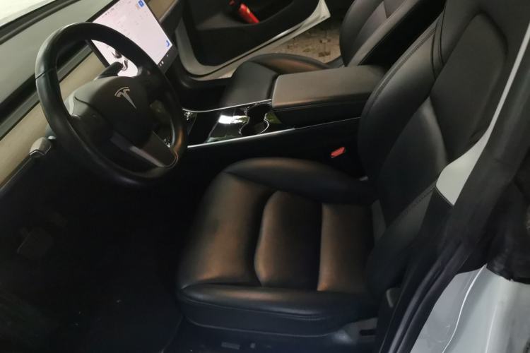 Used Tesla Model 3 2019 Long-Range Rear-Wheel-Drive Version Left Front Seat