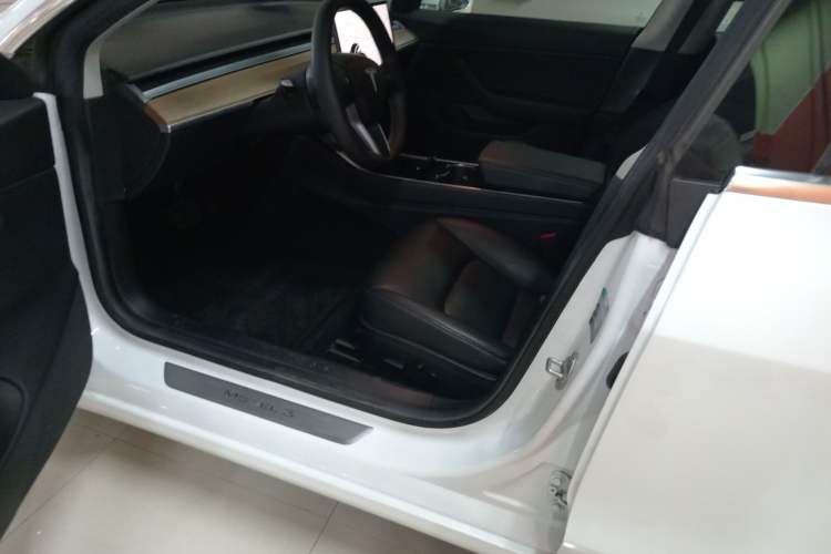 Used Tesla Model 3 2019 Standard Range Rear-Wheel Drive Upgraded Version (52 kWh) Left Front Seat