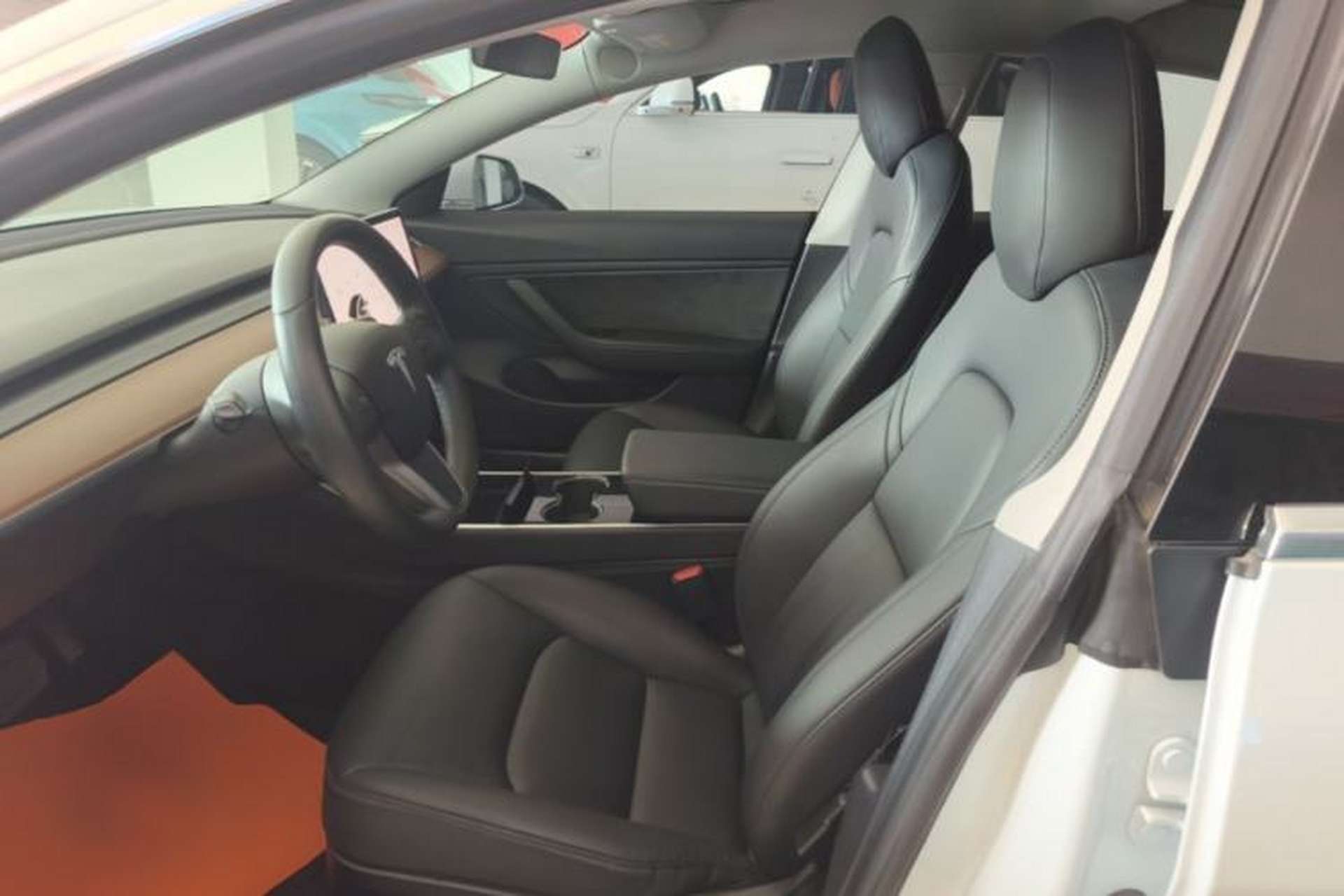 Used Tesla Model 3 2019 Long-Range Rear-Wheel-Drive Version Left Front Seat