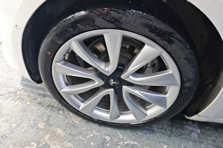 Used Tesla Model 3 2019 Standard Range Rear-Drive Upgraded Version Left Front Wheel Hub