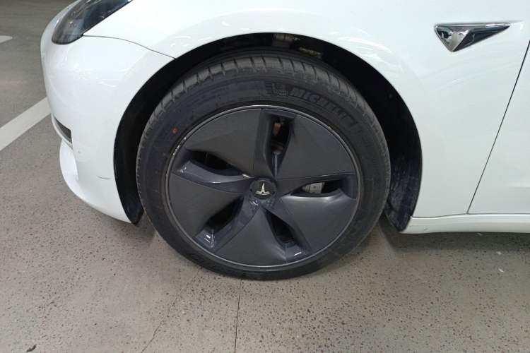 Used Tesla Model 3 2019 Standard Range Rear-Drive Upgraded Version Left Front Wheel Hub