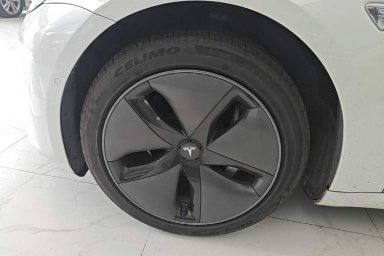 Used Tesla Model 3 2019 Long-Range Rear-Wheel-Drive Version Left Front Wheel Hub