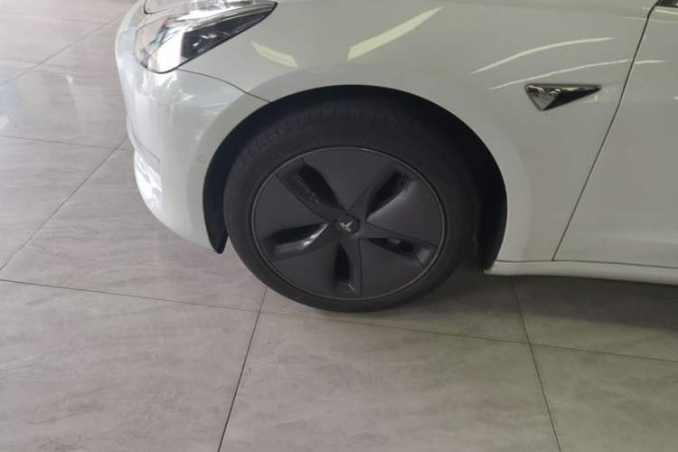 Used Tesla Model 3 2019 Long-Range Rear-Wheel-Drive Version Left Front Wheel Hub