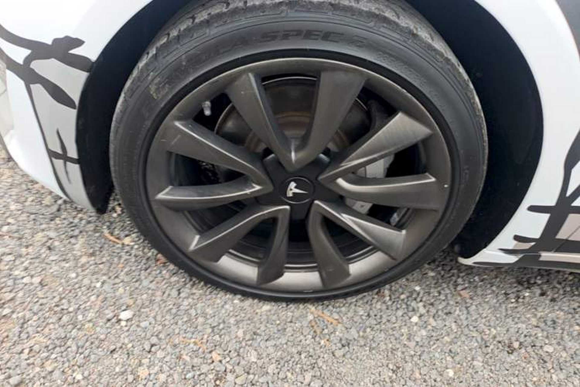 Used Tesla Model 3 2019 Long-Range Rear-Wheel-Drive Version Left Front Wheel Hub