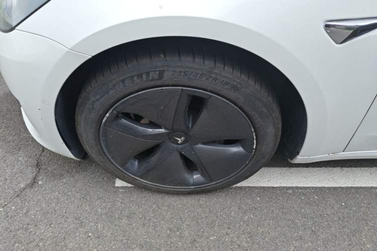 Used Tesla Model 3 2019 Standard Range Rear-Wheel Drive Upgraded Version (60 kWh) Left Front Wheel Hub