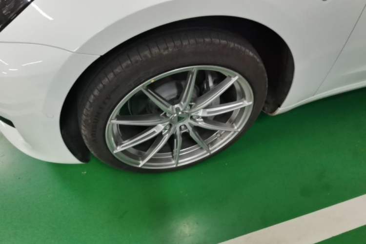 Used Tesla Model 3 2019 Standard Range Rear-Drive Upgraded Version Left Front Wheel Hub