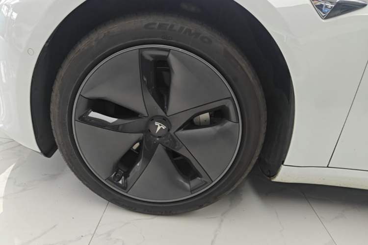 Used Tesla Model 3 2019 Long-Range Rear-Wheel-Drive Version Left Front Wheel Hub