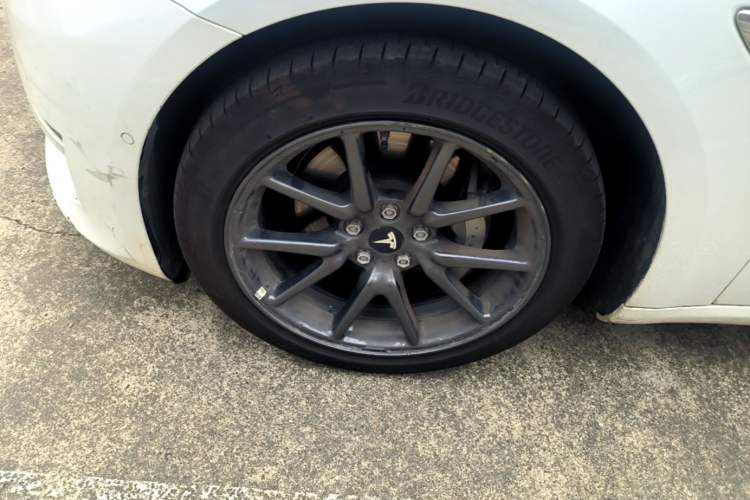 Used Tesla Model 3 2019 Standard Range Rear-Drive Upgraded Version Left Front Wheel Hub