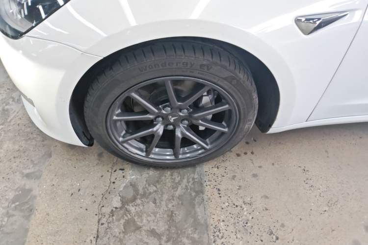 Used Tesla Model 3 2019 Long-Range Rear-Wheel-Drive Version Left Front Wheel Hub