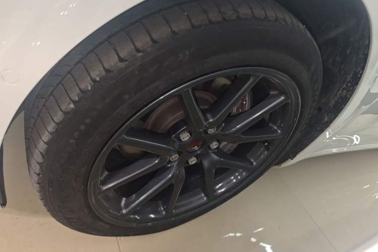 Used Tesla Model 3 2019 Standard Range Rear-Drive Upgraded Version Left Front Wheel Hub