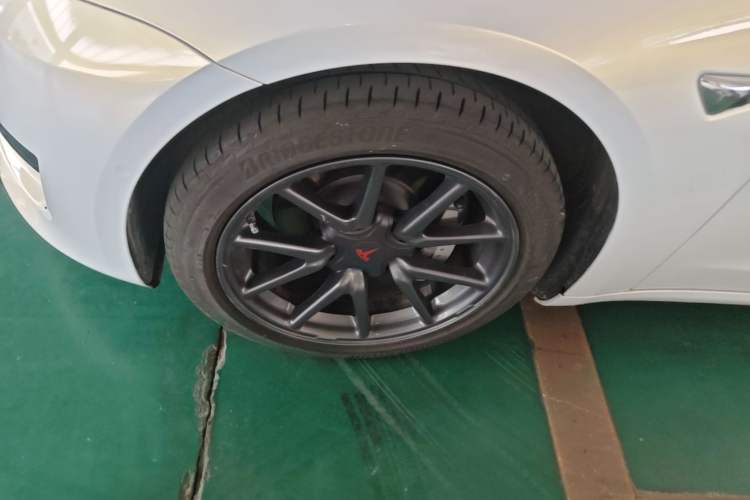 Used Tesla Model 3 2019 Standard Range Rear-Drive Upgraded Version Left Front Wheel Hub