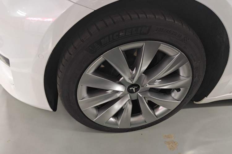 Used Tesla Model 3 2019 Standard Range Rear-Drive Upgraded Version Left Front Wheel Hub