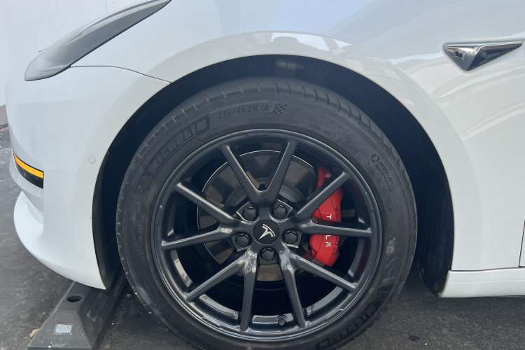 Used Tesla Model 3 2019 Standard Range Rear-Wheel Drive Upgraded Version (60 kWh) Left Front Wheel Hub