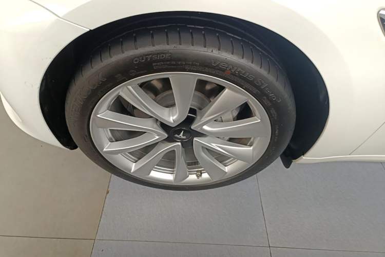 Used Tesla Model 3 2019 Standard Range Rear-Drive Upgraded Version Left Front Wheel Hub