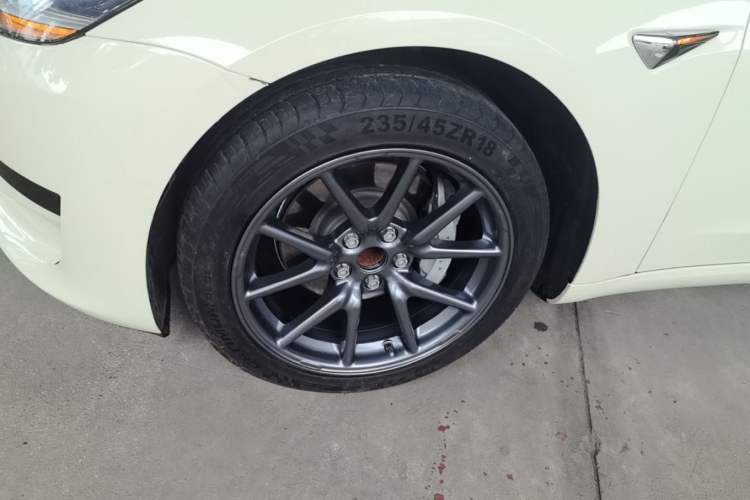 Used Tesla Model 3 2019 Standard Range Rear-Drive Upgraded Version Left Front Wheel Hub