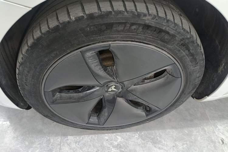 Used Tesla Model 3 2019 Standard Range Rear-Drive Upgraded Version Left Front Wheel Hub
