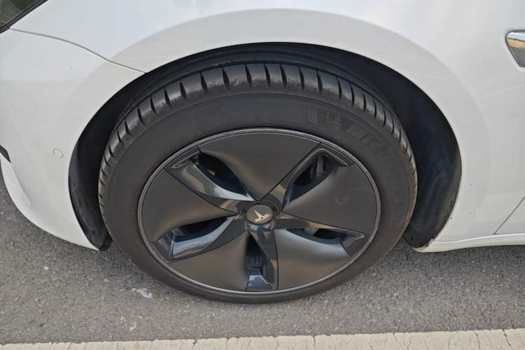 Used Tesla Model 3 2019 Standard Range Rear-Drive Upgraded Version Left Front Wheel Hub