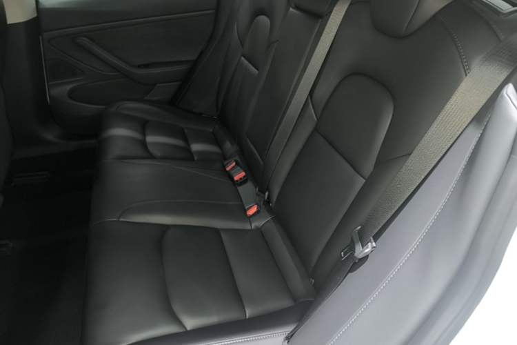 Used Tesla Model 3 2019 Long-Range All-Wheel-Drive Version Left Rear Seat