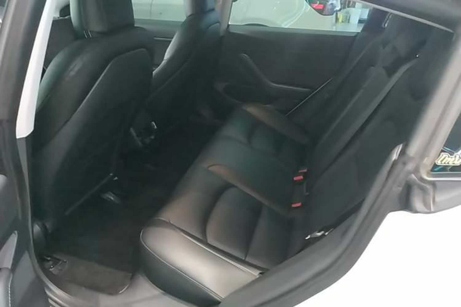 Used Tesla Model 3 2019 Standard Range Rear-Drive Upgraded Version Left Rear Seat