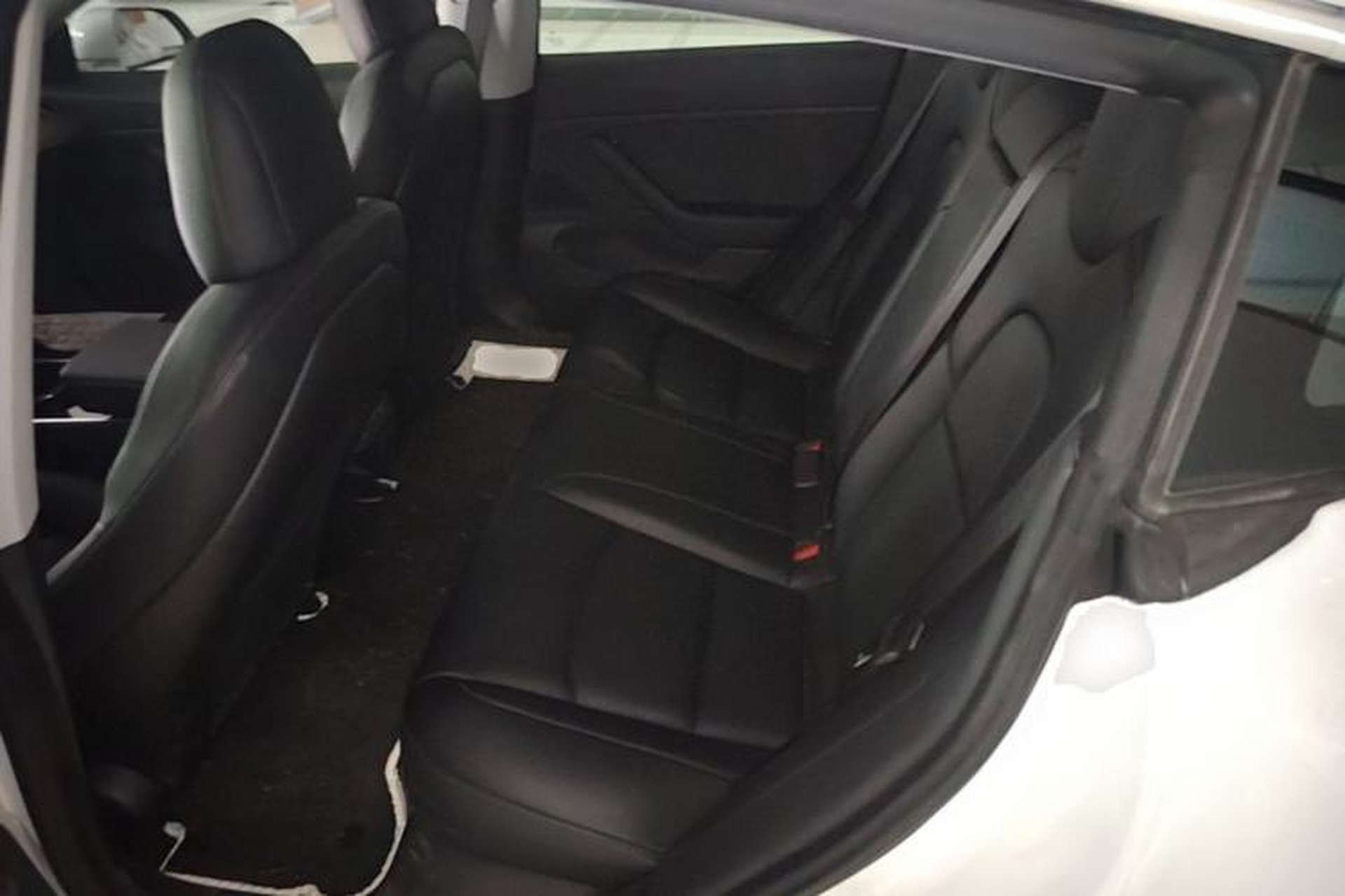 Used Tesla Model 3 2019 Long-Range Rear-Wheel-Drive Version Left Rear Seat
