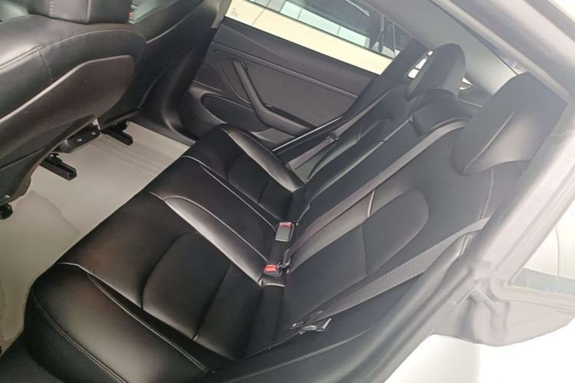 Used Tesla Model 3 2019 Standard Range Rear-Drive Upgraded Version Left Rear Seat
