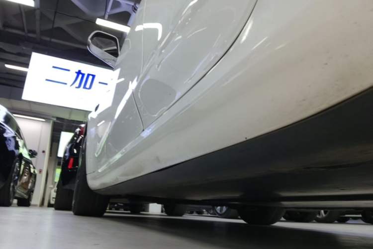 Used Tesla Model 3 2019 Standard Range Rear-Drive Upgraded Version Left Side Sill