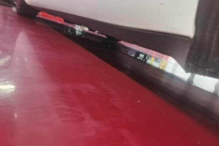 Used Tesla Model 3 2019 Long-Range All-Wheel-Drive Version Left Side Sill