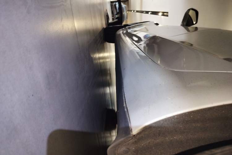 Used Tesla Model 3 2019 Long-Range Rear-Wheel-Drive Version Left Side Sill