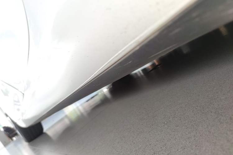 Used Tesla Model 3 2019 Standard Range Rear-Drive Upgraded Version Left Side Sill