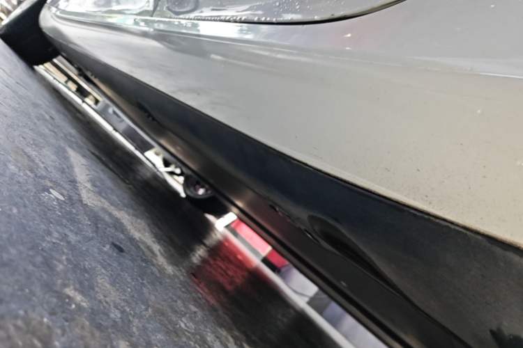 Used Tesla Model 3 2019 Standard Range Rear-Drive Upgraded Version Left Side Sill