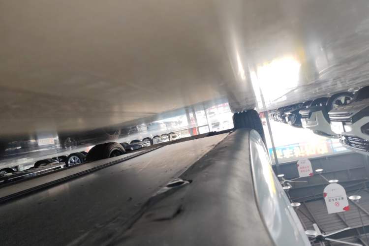 Used Tesla Model 3 2019 Standard Range Rear-Wheel Drive Upgraded Version (52 kWh) Left Side Sill