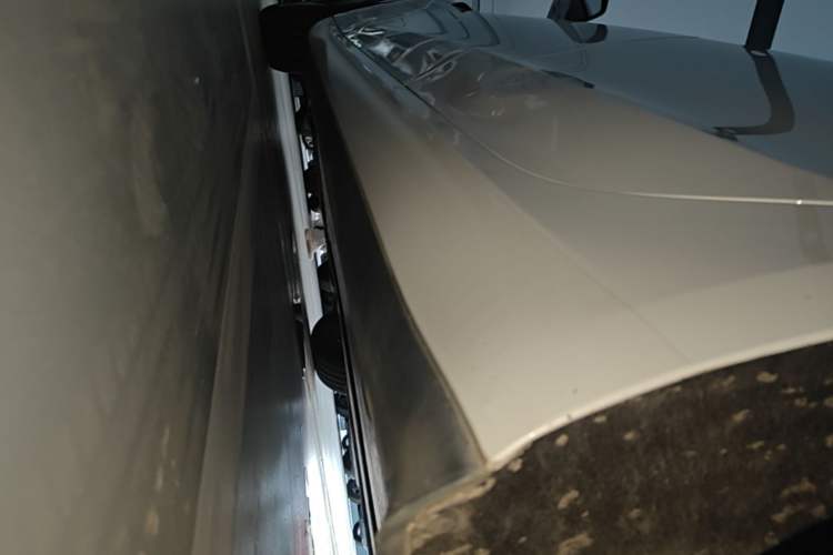 Used Tesla Model 3 2019 Standard Range Rear-Wheel Drive Upgraded Version (60 kWh) Left Side Sill