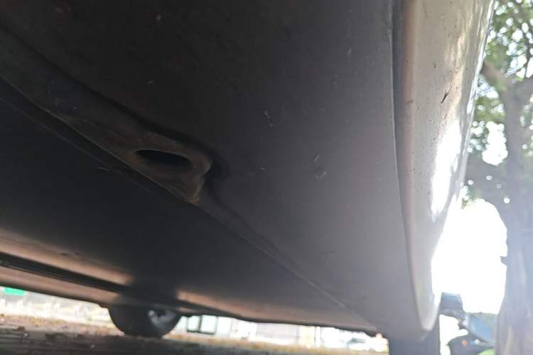 Used Tesla Model 3 2019 Long-Range Rear-Wheel-Drive Version Left Side Sill