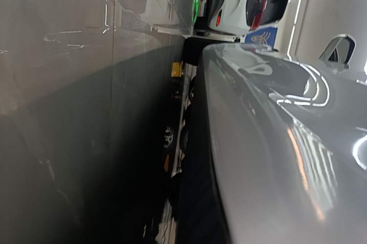 Used Tesla Model 3 2019 Standard Range Rear-Wheel Drive Upgraded Version (52 kWh) Left Side Sill